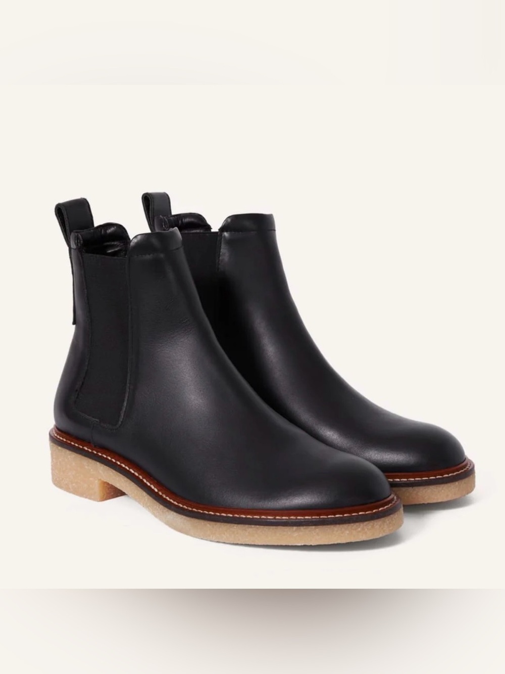 Everlane Black Chelsea Boots